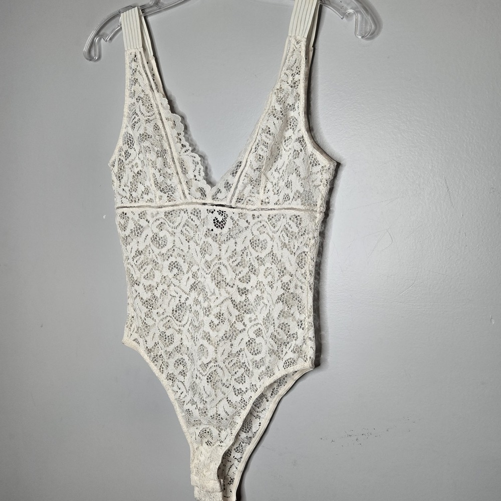 Victoria's Secret Off White Lace Bodysuit M Floral Sheer Teddy Snap Bridal - Picture 4 of 9